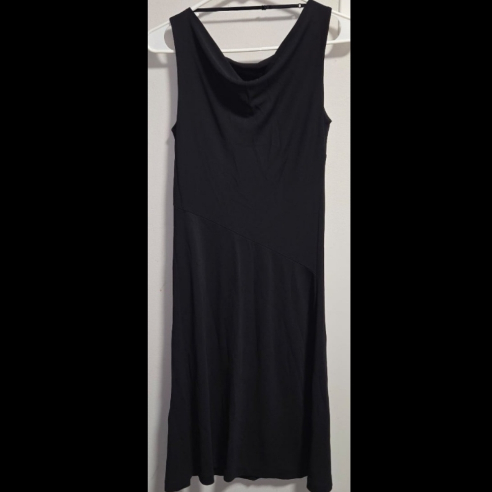 Elegant Black Sleeveless Dress